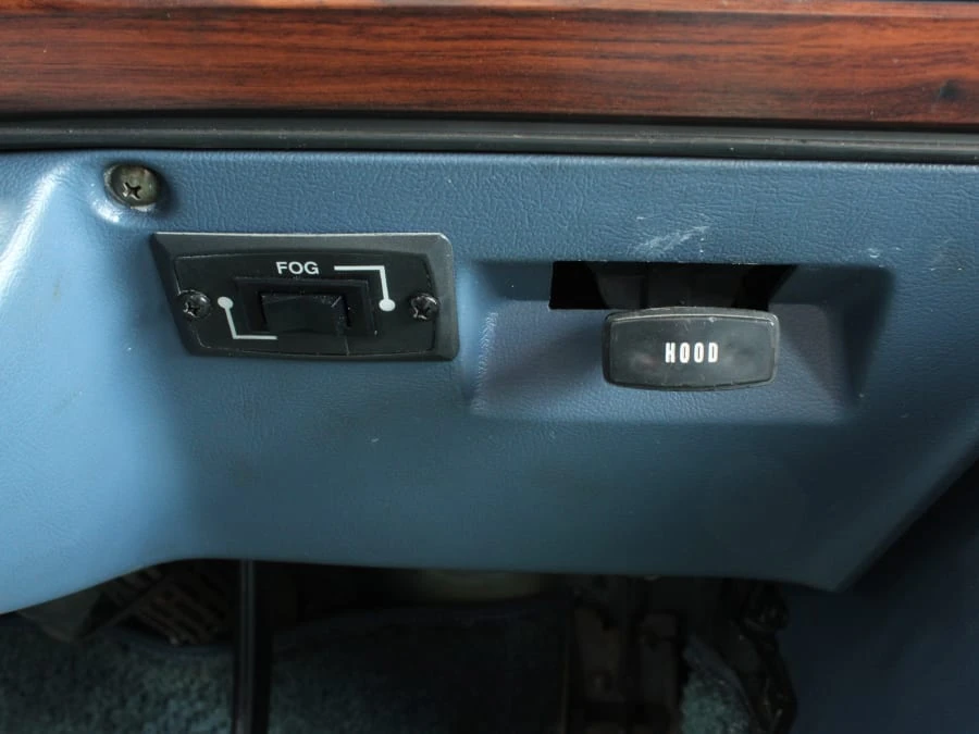 1994 Dodge Ram Van - Image 19 of 31