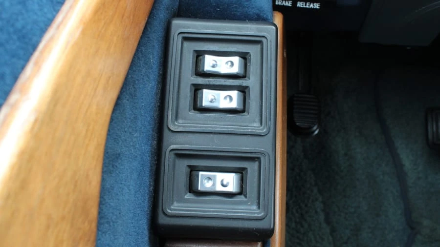 1994 Dodge Ram Van - Image 13 of 31