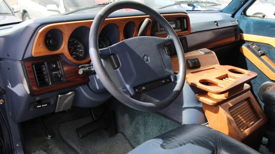 1994 Dodge Ram Van - Image 5 of 31