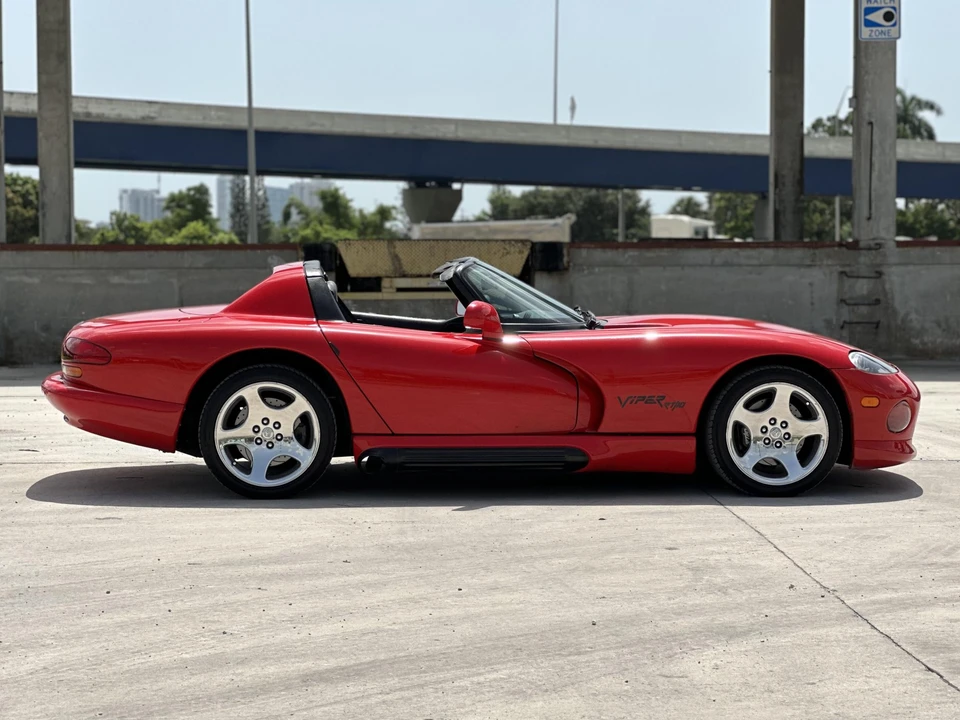 1994 Dodge Viper 1st Gen - Image 13 of 31