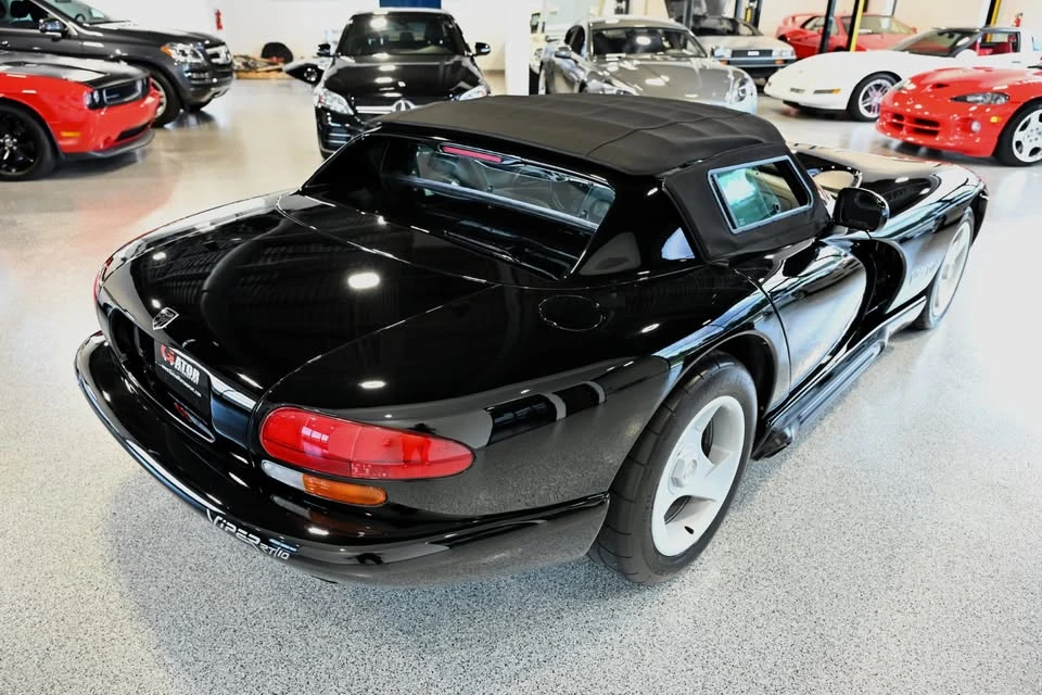 1994 Dodge Viper 1st Gen - Image 2 of 14