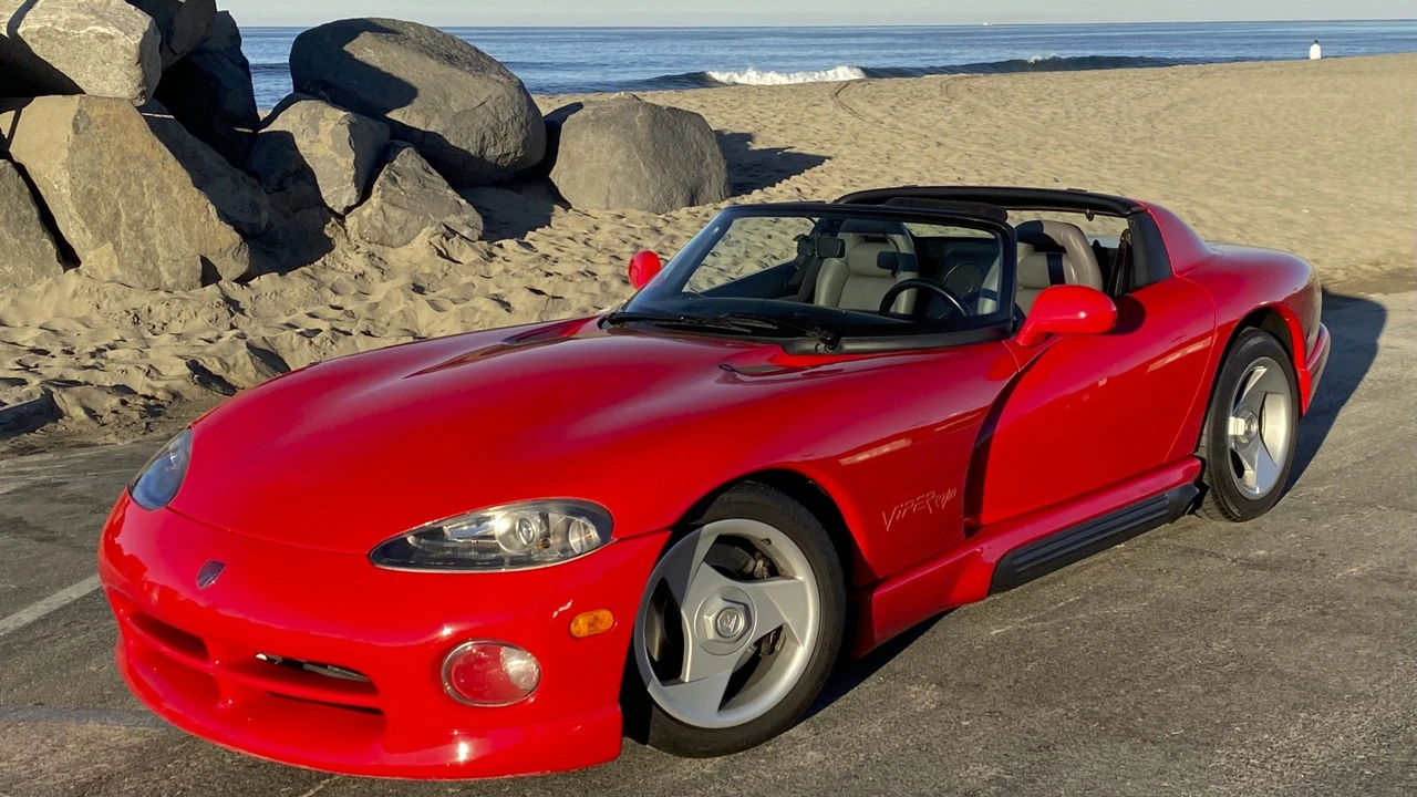 1994 Dodge Viper 1st Gen - Image 2 of 31