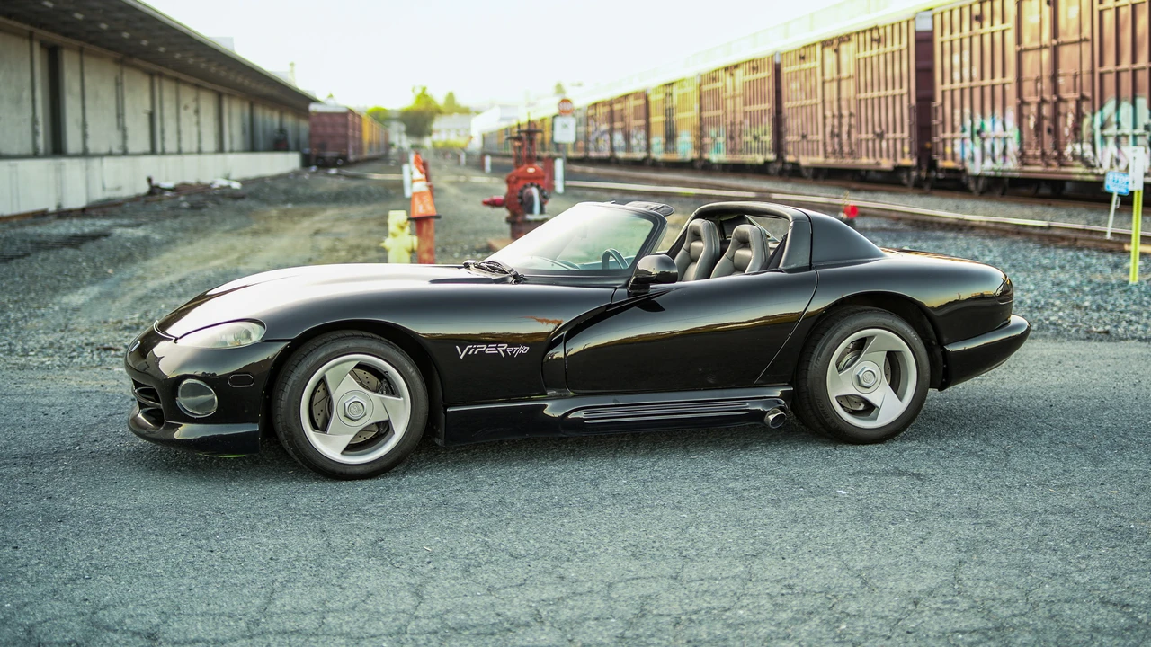 1994 Dodge Viper 1st Gen - Image 11 of 31
