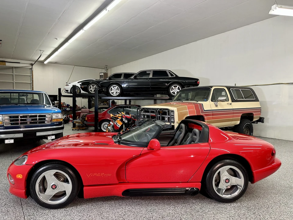 1994 Dodge Viper 1st Gen - Image 28 of 31