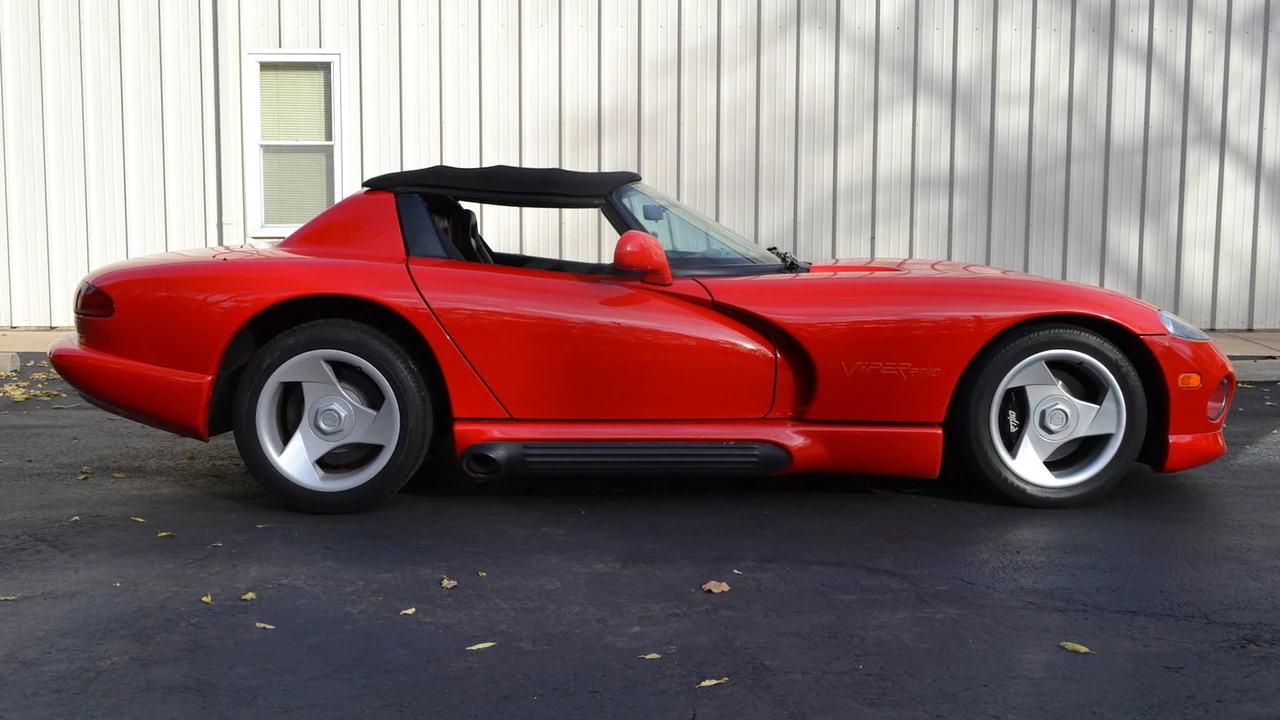 1994 Dodge Viper 1st Gen - Image 2 of 12