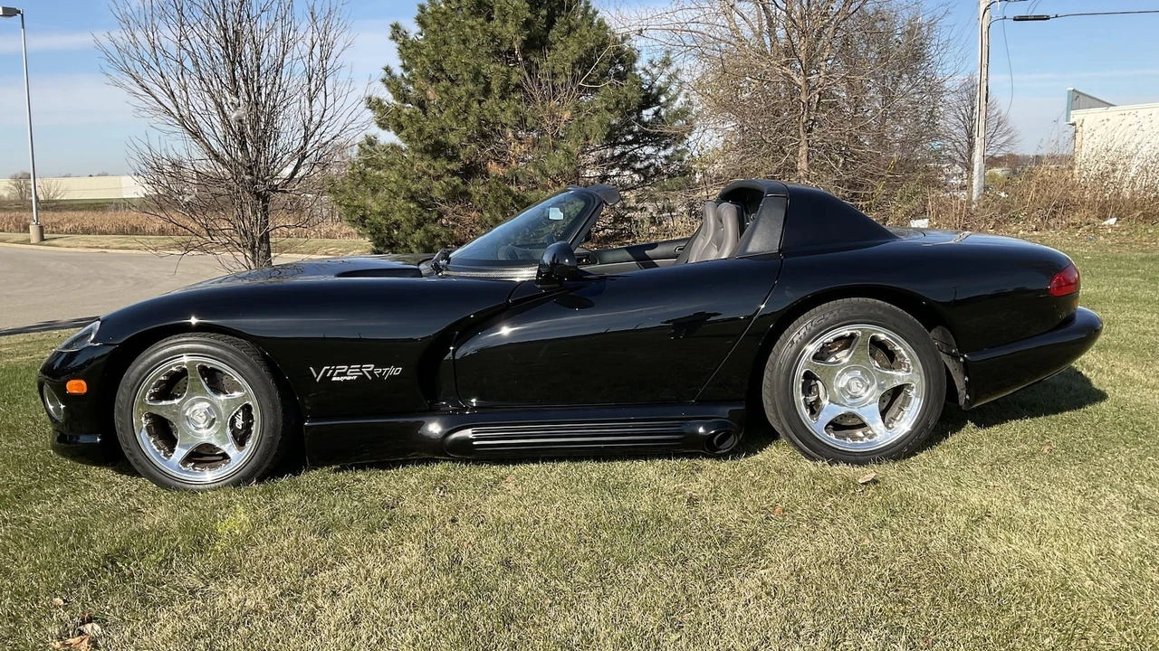 1994 Dodge Viper 1st Gen - Image 2 of 20