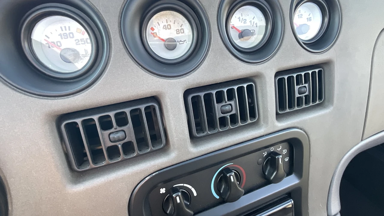 1994 Dodge Viper 1st Gen - Image 16 of 20