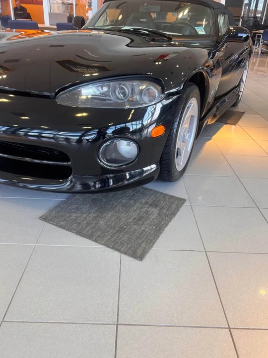 1994 Dodge Viper 1st Gen - Image 2 of 10