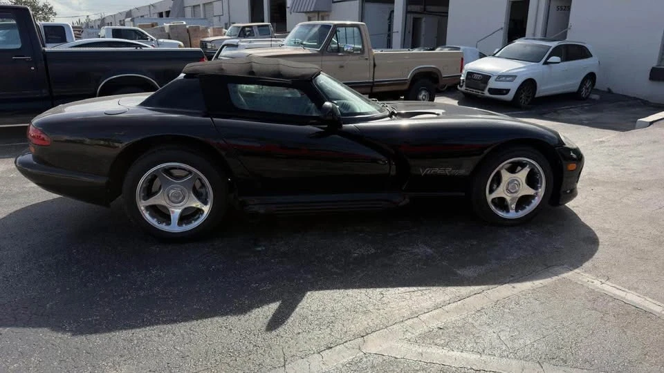 1994 Dodge Viper 1st Gen - Image 4 of 18