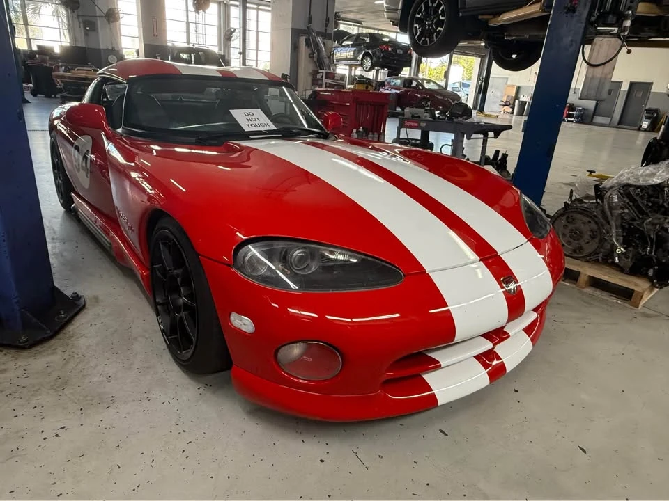 1994 Dodge Viper 1st Gen - Image 4 of 9