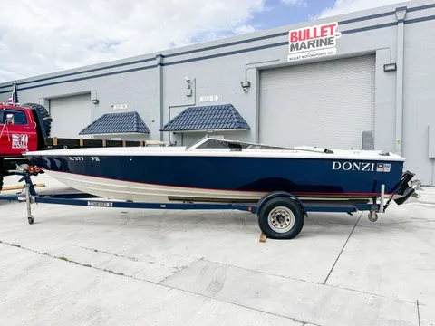 1994 Donzi Classic 22