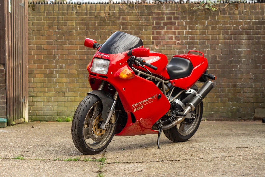 1994 Ducati 750 & 800 & 900 & 1000 - Image 17 of 30