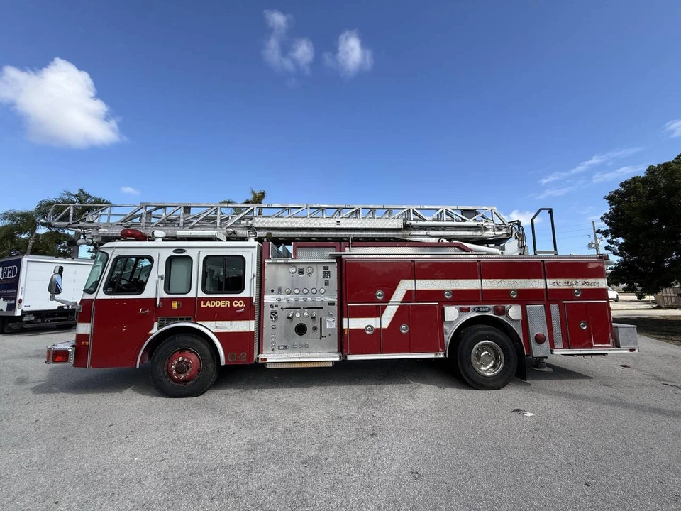 1994 E-One - Image 3 of 21
