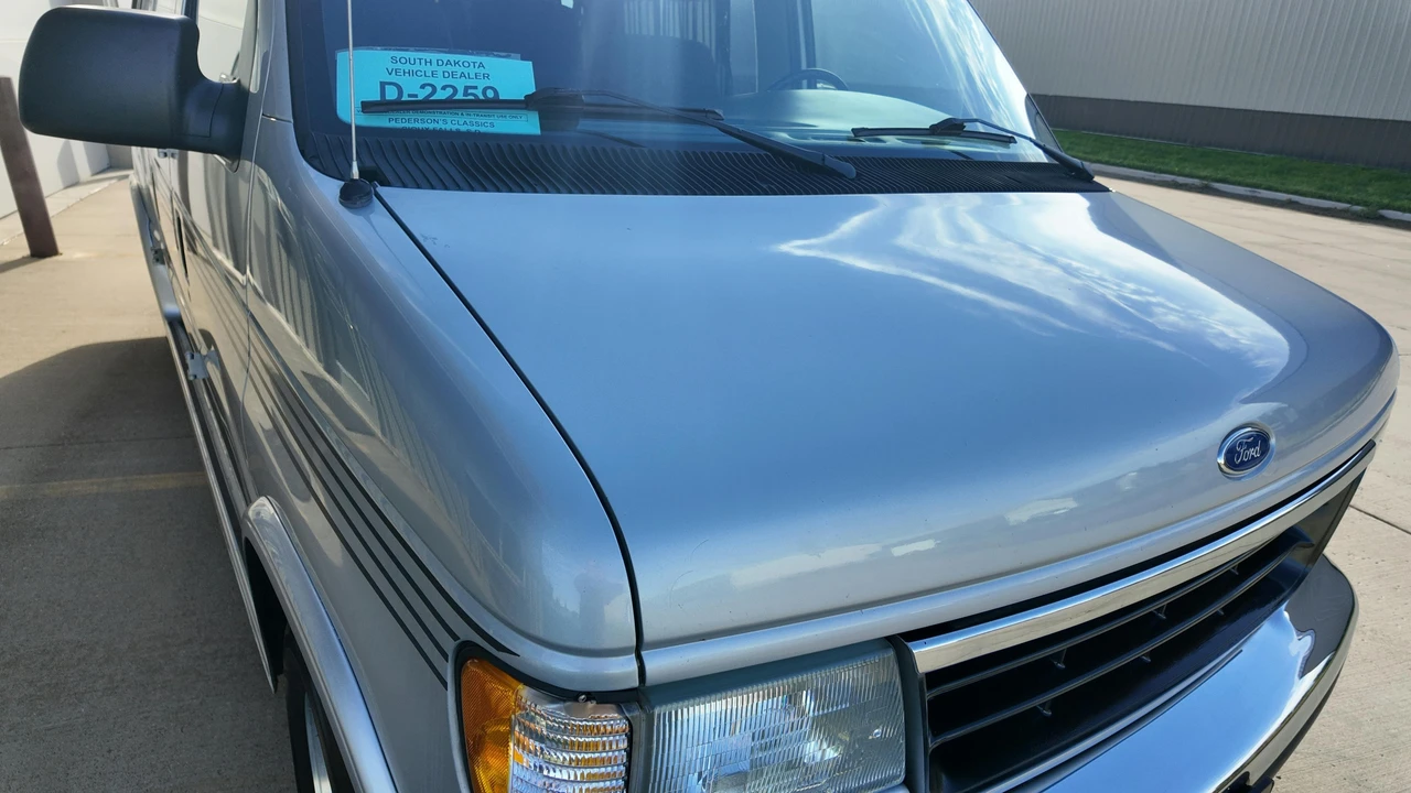 1994 Ford Econoline Van - Image 25 of 31