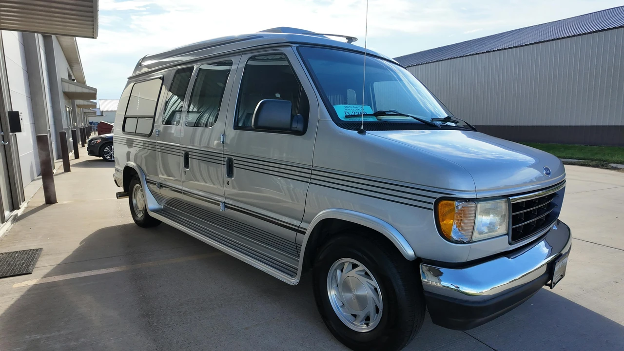 1994 Ford Econoline Van - Image 6 of 31