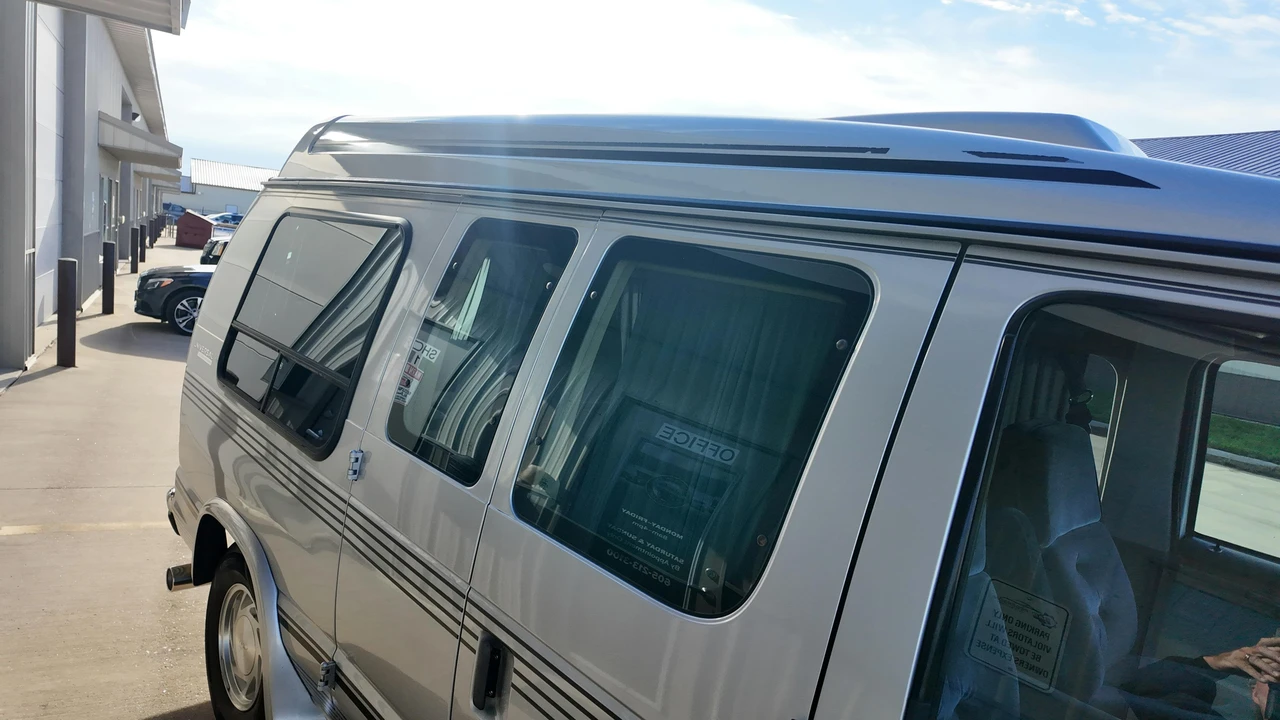 1994 Ford Econoline Van - Image 28 of 31
