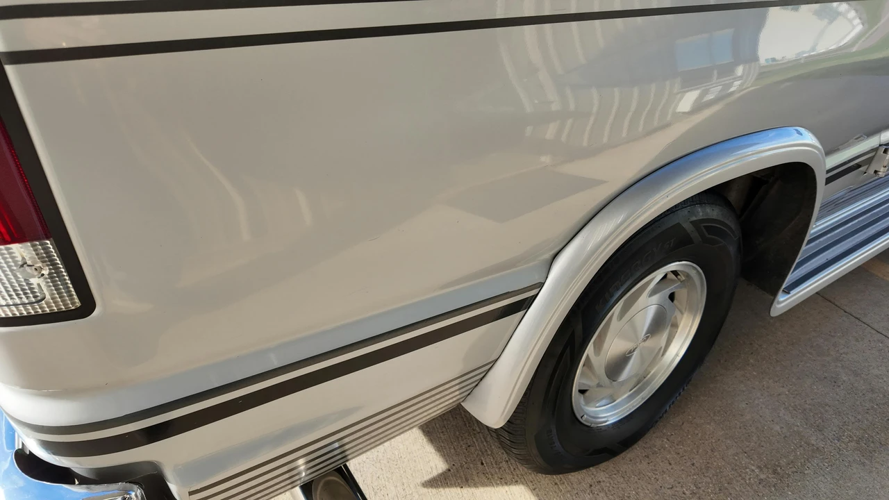 1994 Ford Econoline Van - Image 18 of 31