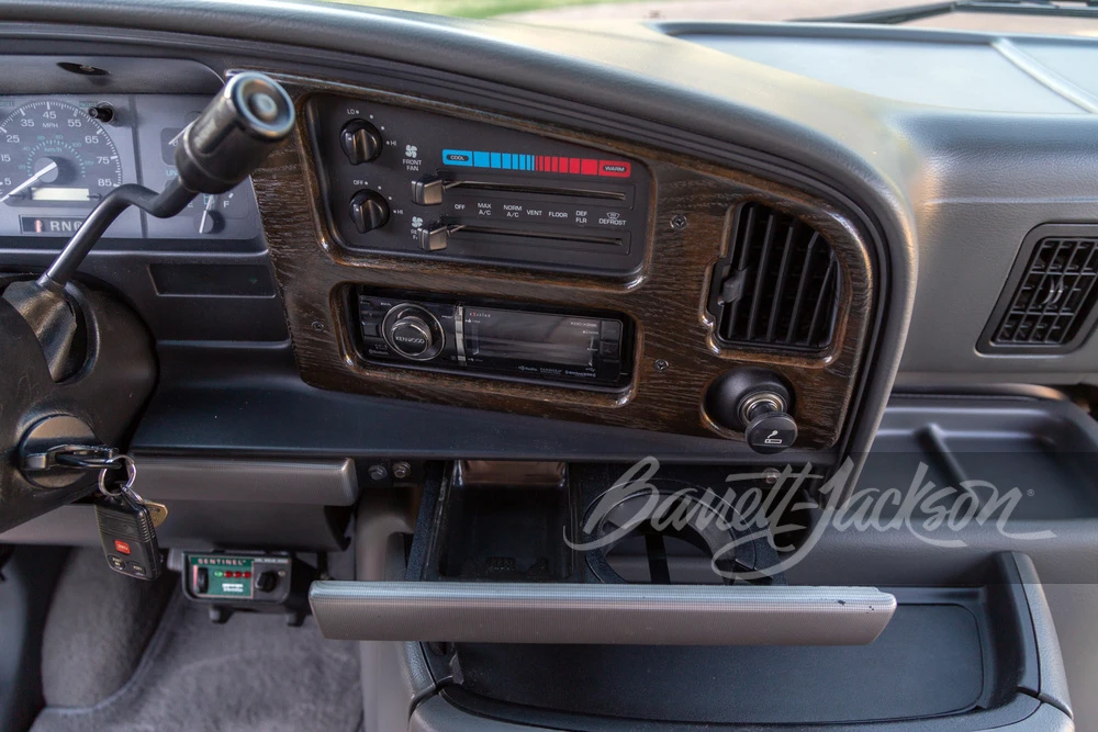1994 Ford Econoline Van - Image 11 of 19