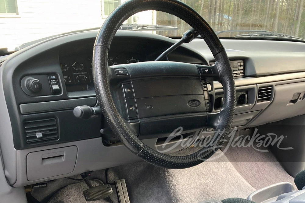 1994 Ford F-150 SVT Lightning 9th Gen - Image 3 of 12