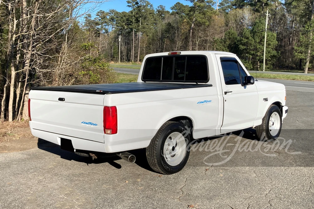 1994 Ford F-150 SVT Lightning 9th Gen - Image 7 of 12