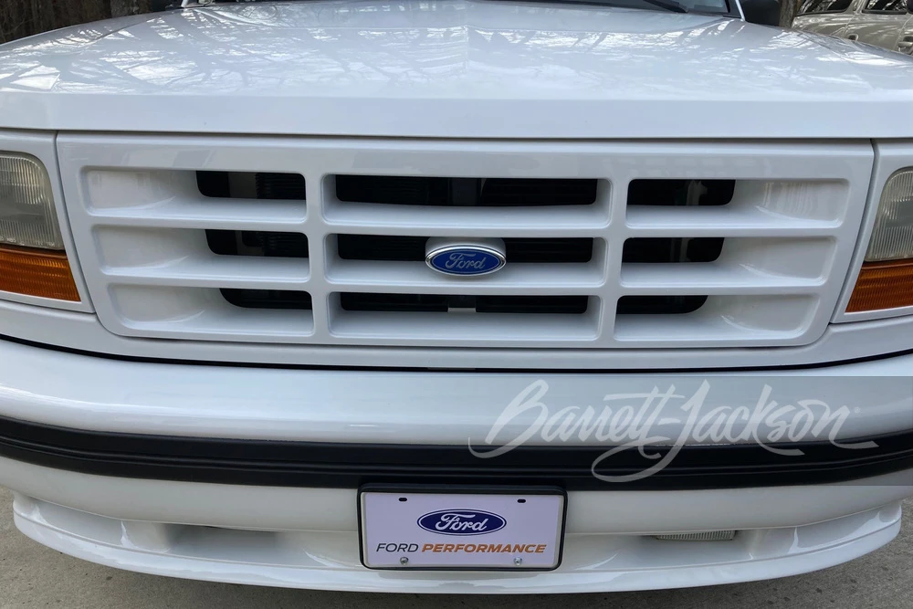 1994 Ford F-150 SVT Lightning 9th Gen - Image 10 of 12
