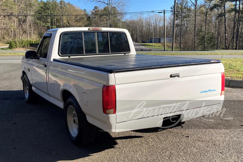 1994 Ford F-150 SVT Lightning 9th Gen - Image 11 of 12