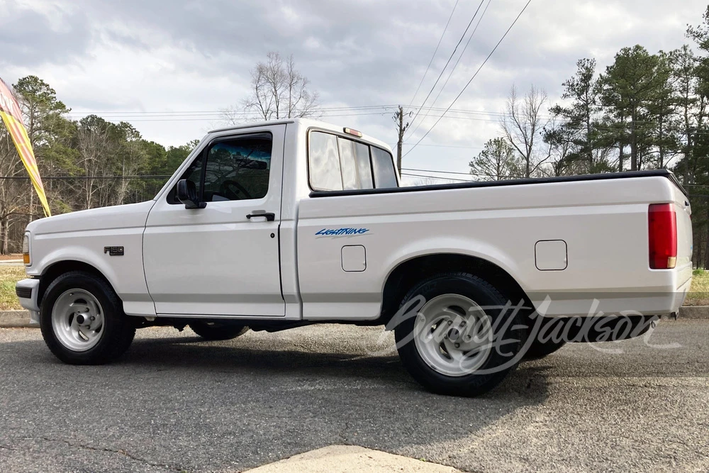 1994 Ford F-150 SVT Lightning 9th Gen - Image 12 of 12