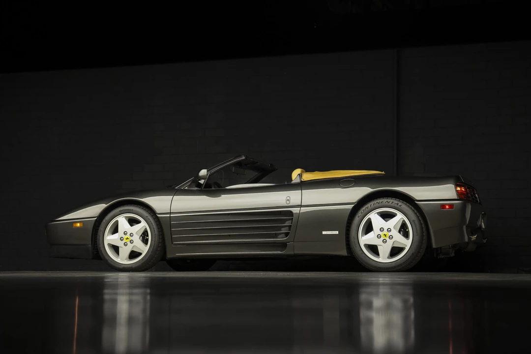 1994 Ferrari 348 Spider - Image 24 of 31