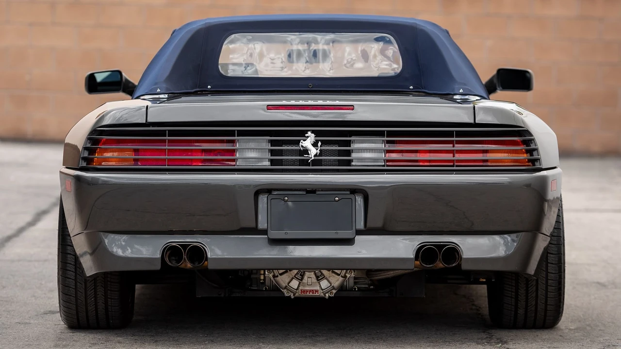 1994 Ferrari 348 Spider - Image 19 of 31