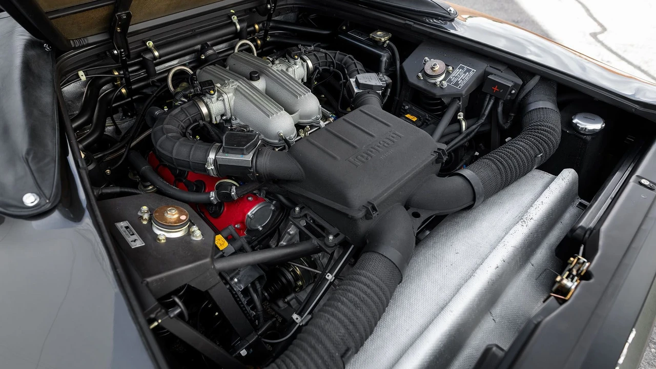 1994 Ferrari 348 Spider - Image 8 of 31