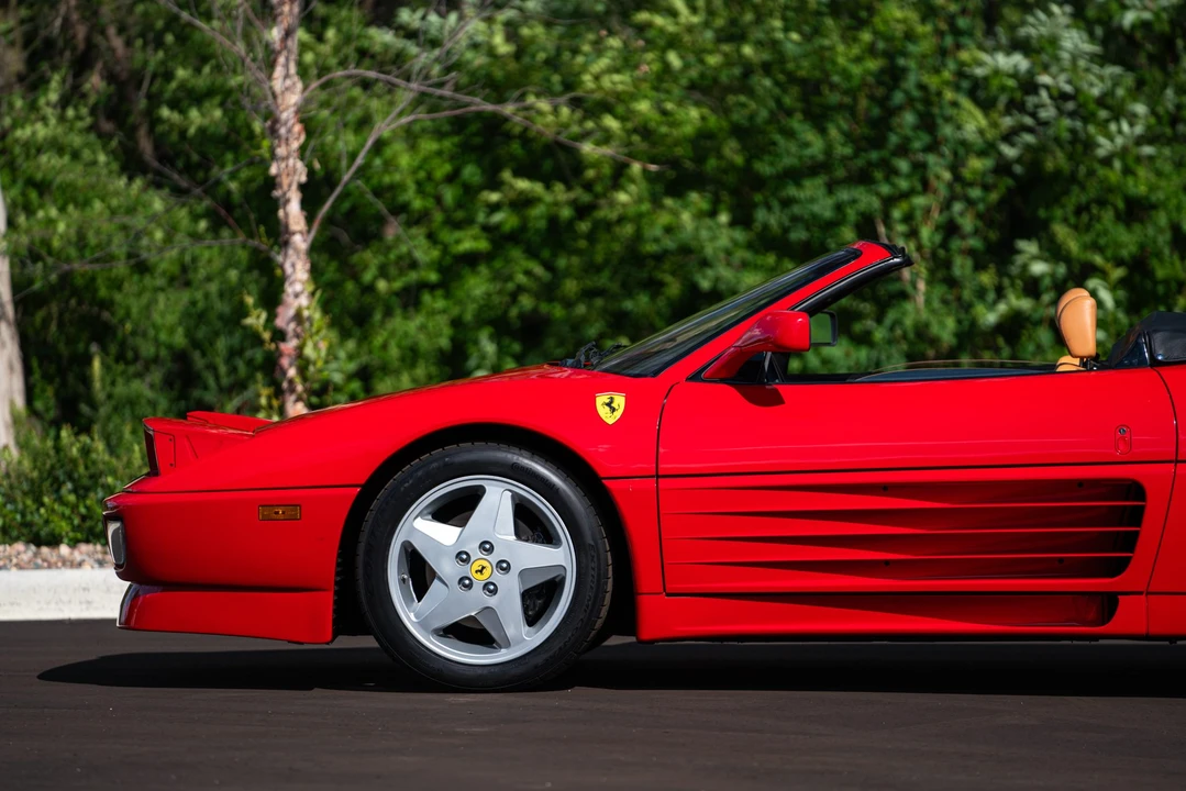 1994 Ferrari 348 Spider - Image 24 of 31