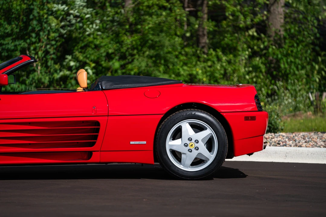 1994 Ferrari 348 Spider - Image 25 of 31