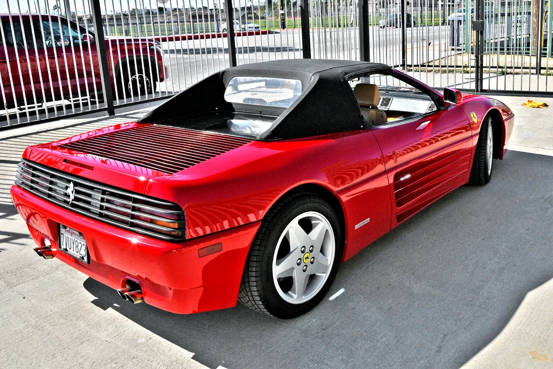 1994 Ferrari 348 Spider - Image 25 of 31