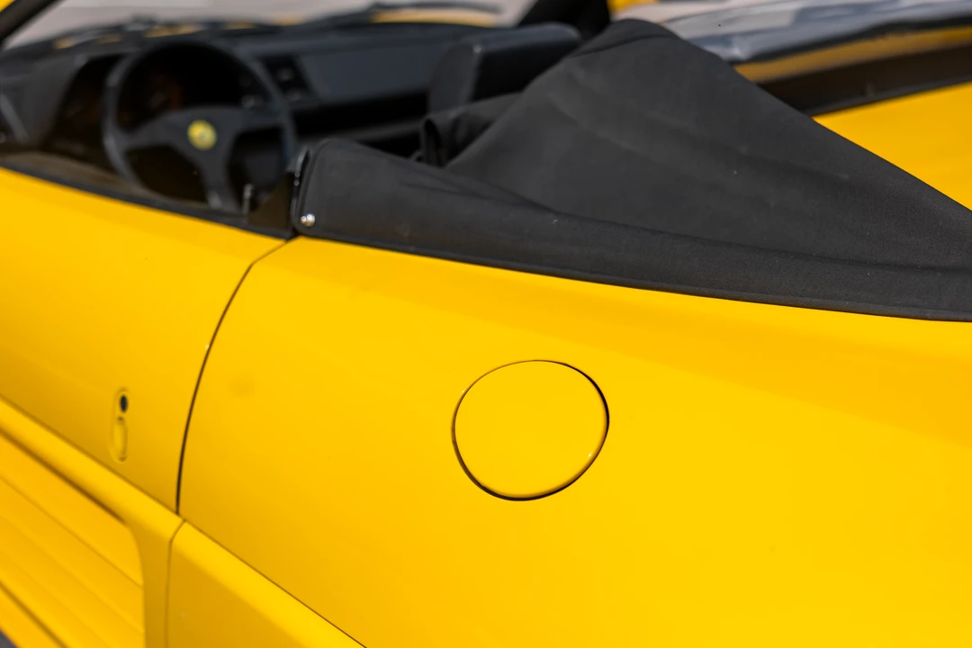 1994 Ferrari 348 Spider - Image 28 of 31