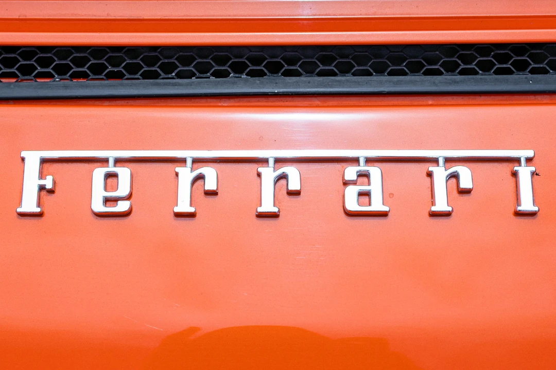 1994 Ferrari 348 Challenge - Image 28 of 31