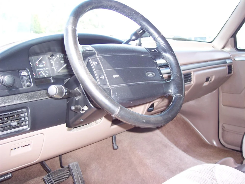 1994 Ford Bronco 5th Gen - Image 9 of 10