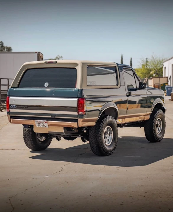 1994 Ford Bronco 5th Gen - Image 2 of 20