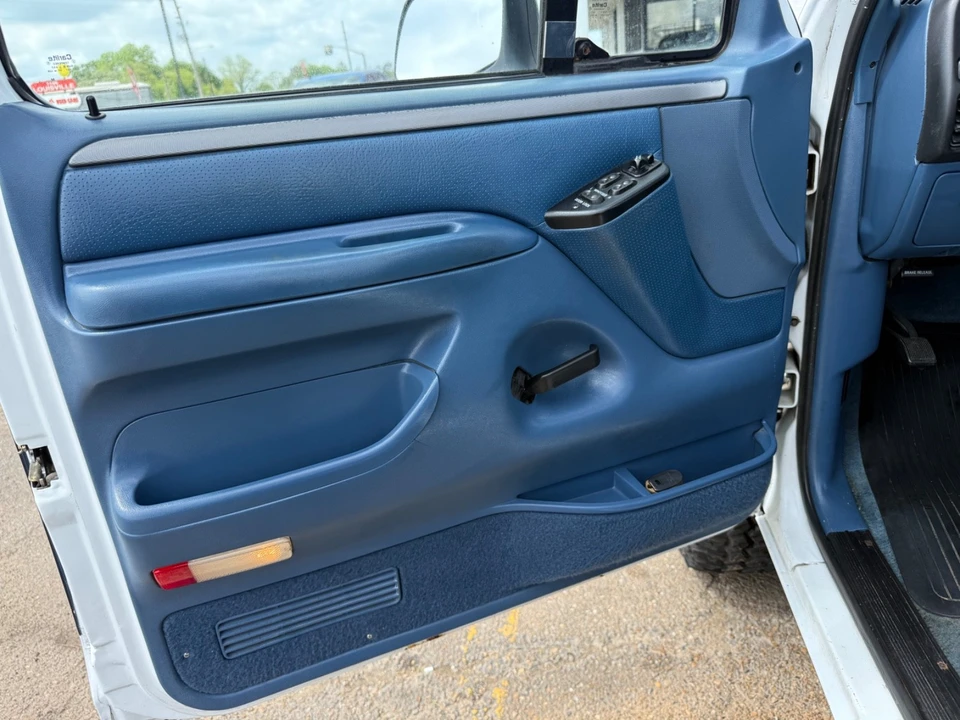 1994 Ford Bronco 5th Gen - Image 18 of 21
