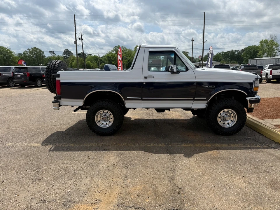 1994 Ford Bronco 5th Gen - Image 20 of 21