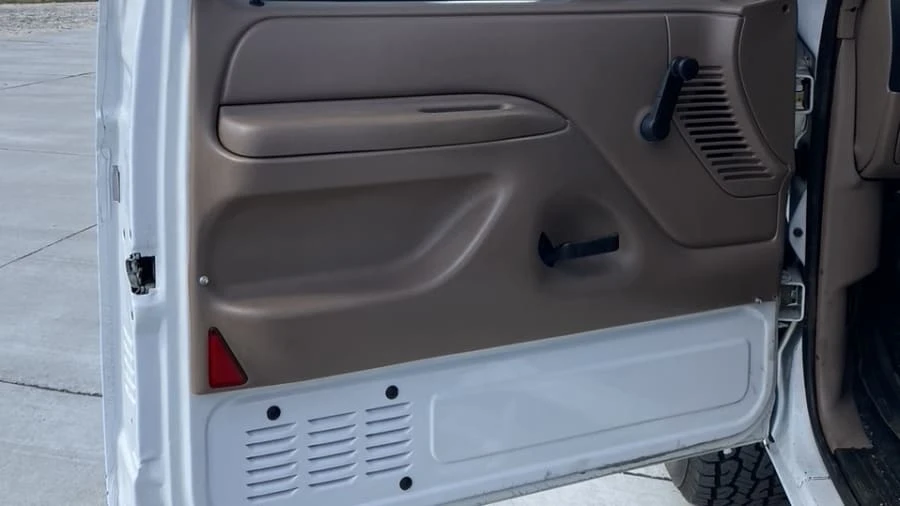 1994 Ford Bronco 5th Gen - Image 4 of 20