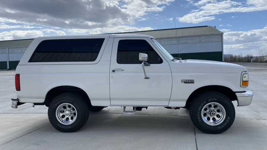 1994 Ford Bronco 5th Gen - Image 19 of 20