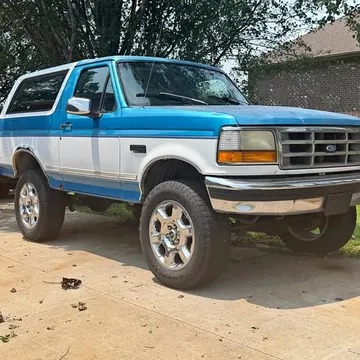 1994 Ford Bronco 2