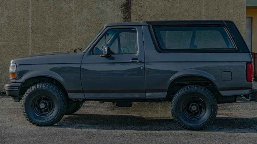 1994 Ford Bronco 5th Gen - Image 2 of 31
