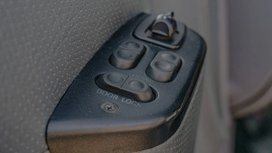 1994 Ford Bronco 5th Gen - Image 15 of 31