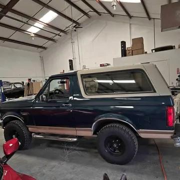 1994 Ford Bronco Badlands Sport Utility 2D