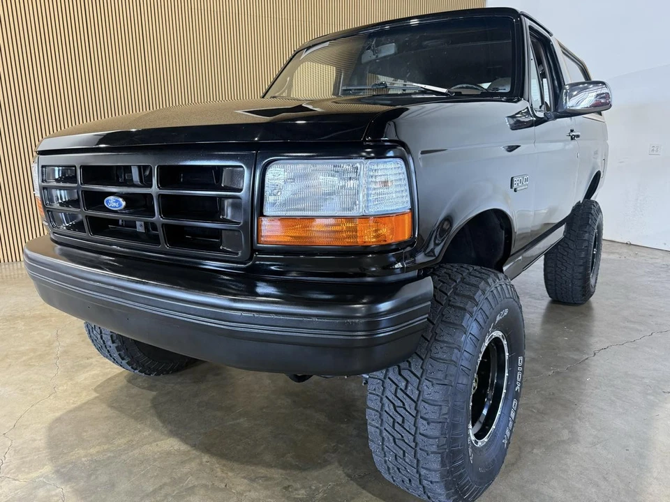 1994 Ford Bronco 5th Gen - Image 2 of 31