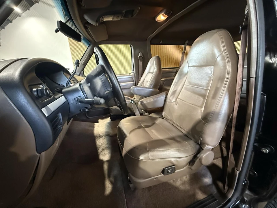 1994 Ford Bronco 5th Gen - Image 25 of 31