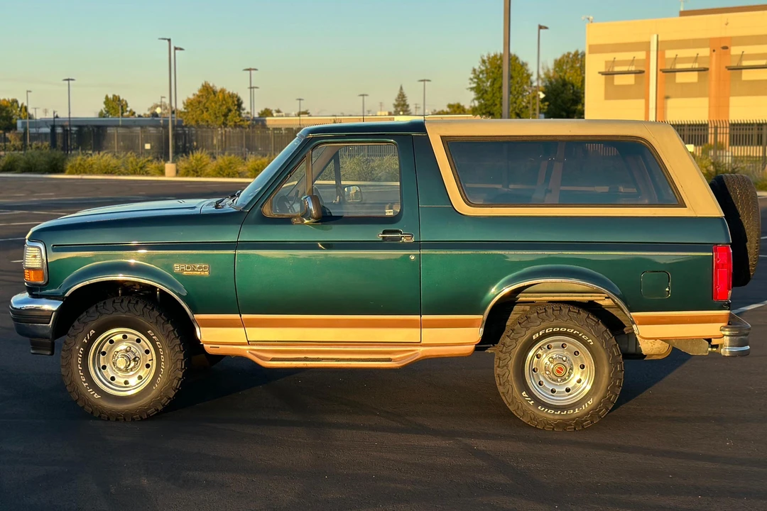 1994 Ford Bronco 5th Gen - Image 3 of 31