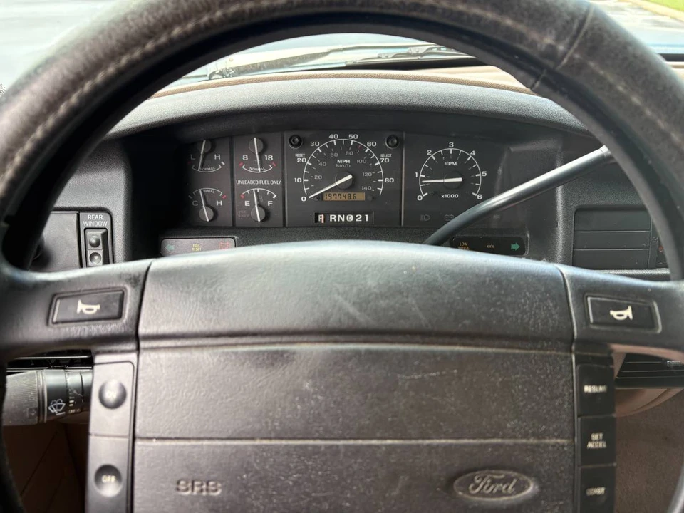 1994 Ford Bronco 5th Gen - Image 8 of 10
