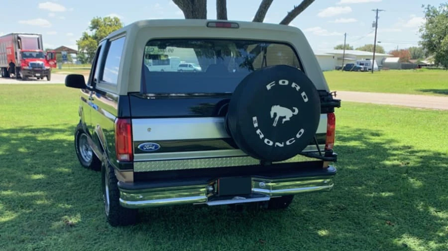 1994 Ford Bronco 5th Gen - Image 2 of 13